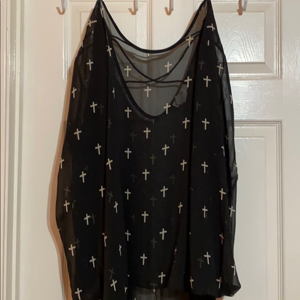Hi low sheet shirt with crosses.